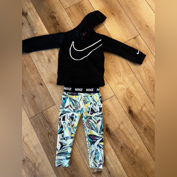 Nike lot - Picture 6 of 7